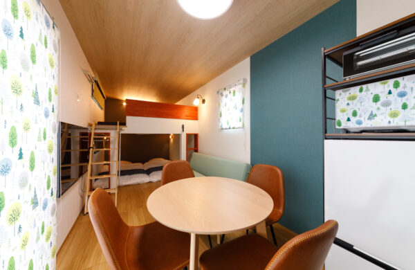 宿泊用トレーラーハウス「ホテルトレーラーシップガーデン阿蘇」２号棟